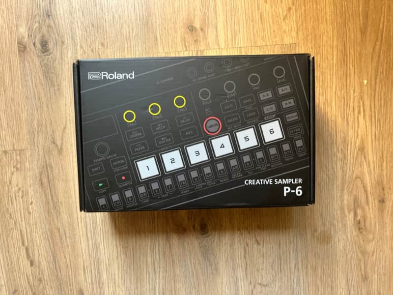 Roland P-6 AIRA Creative Sampler 2024 - Present - Black imagen 1