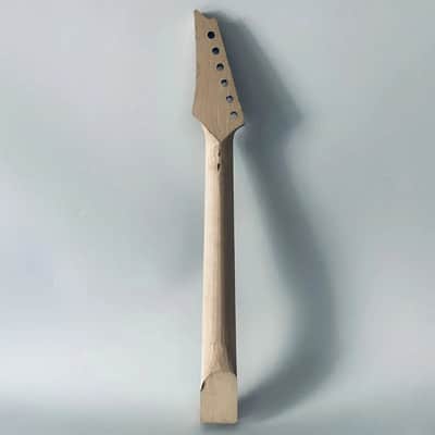 Ibanez Short Scale Guitar Maple Neck, 24 Frets Rosewood Fretboard image 3