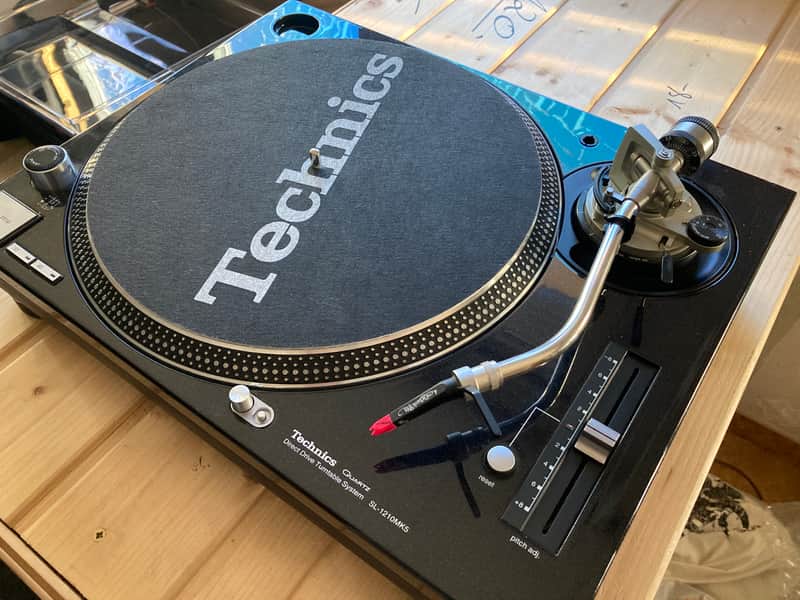 Technics SL-1210 MK5 - awesome, tuned up image 1