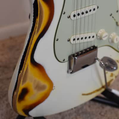 2018 Fender Custom Shop 1963 Stratocaster - Heavy Relic Olympic White over Sunburst image 11