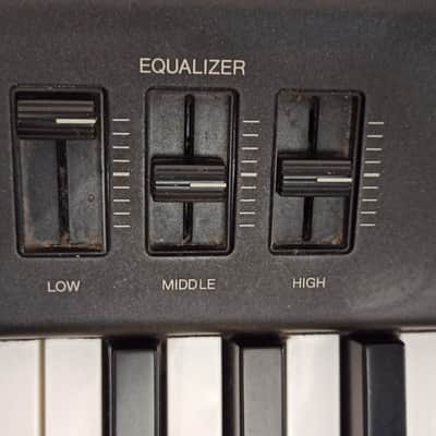 Yamaha P 200 image 10