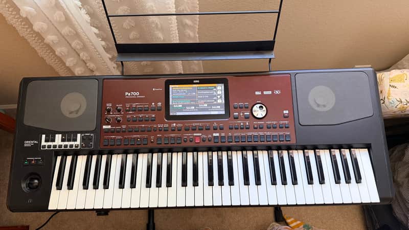 Korg Pa700 OR Professional Arranger - Oriental 61 Key image 1