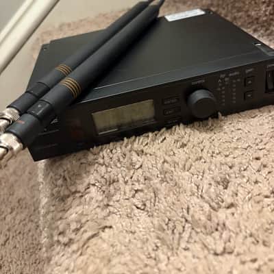Shure ULXD4=-H50 2010s - Black image 4