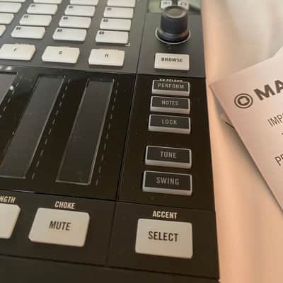 Native Instruments MASCHINE JAM Production & Sequencing Controller image 9