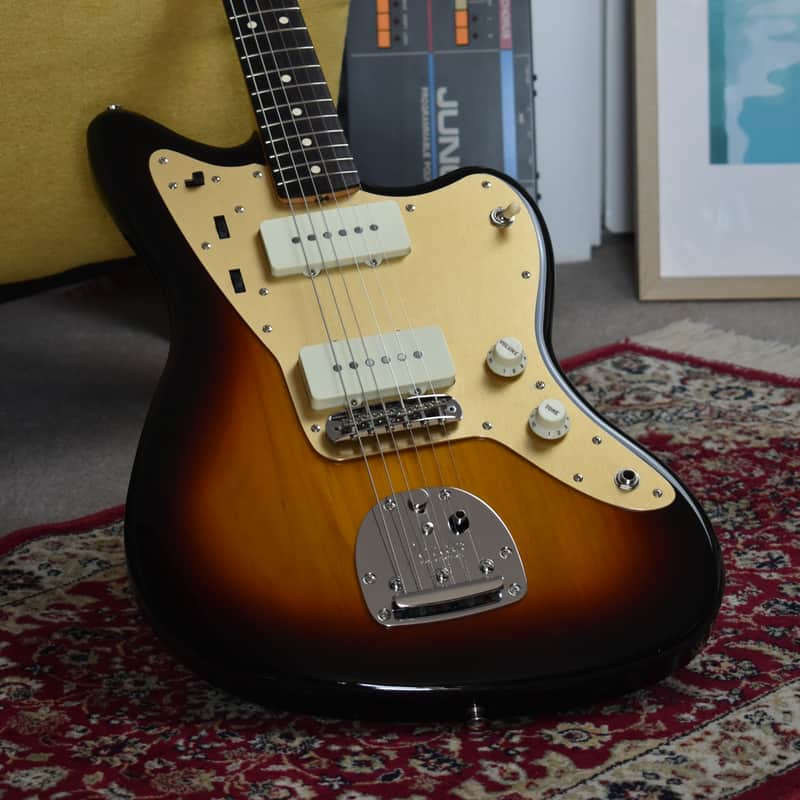 2021 Fender Japan Heritage 60’s Jazzmaster 3-Tone Sunburst Nitro Lacquer, w/Paperwork, Gold Anodised Guard, MIJ, Offset, JDM image 1