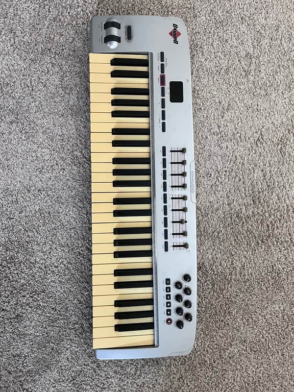 M-Audio Ozone MIDI Controller 2000s - Silver image 1