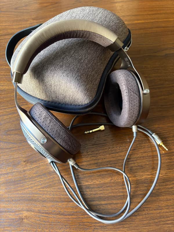 Focal CLEAR MG