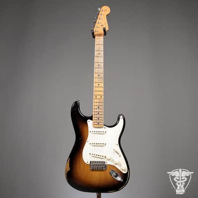 Fender Road Worn Stratocaster (2-Color Sunburst) image 3