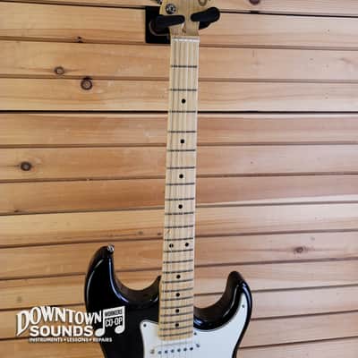 2020 G&L Fullerton Legacy Deluxe Stratocaster with G&L Deluxe Gig Bag - Black / Parchment, Maple Neck, Case Candy / CoA, 7lbs 13oz image 4