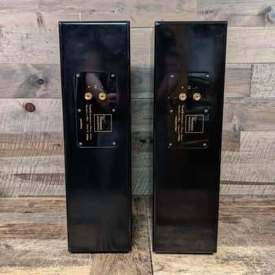 Pair of Vienna Acoustics Maestro Speakers - Piano Black image 9