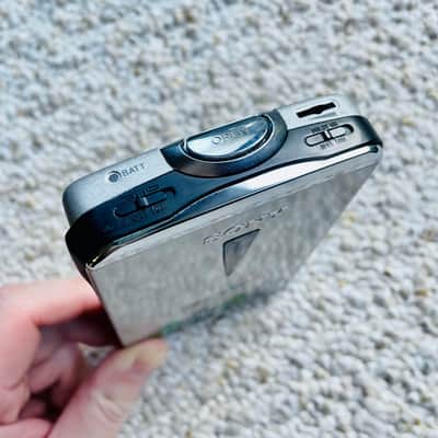 Sony WM-EX1 Walkman Cassette Player, Awesome Silver ! Working ! image 11