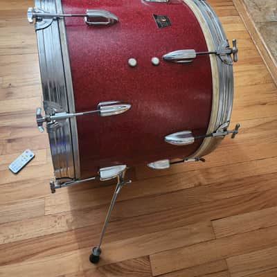 Majestic MIJ Bass drum/lamp 60's  - Red sparkle image 5