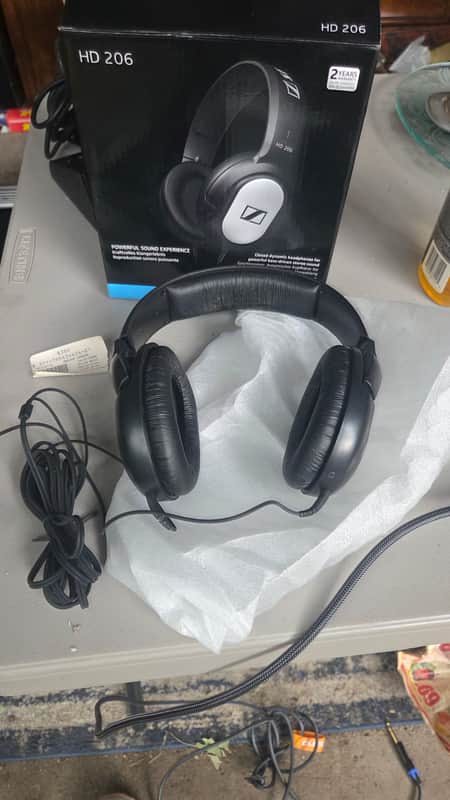 Sennheiser HD 206Lightweight Headphones - Black image 1