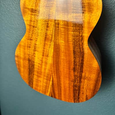 Kamaka HF-3 Standard Tenor Ukulele w/ Original Case image 3