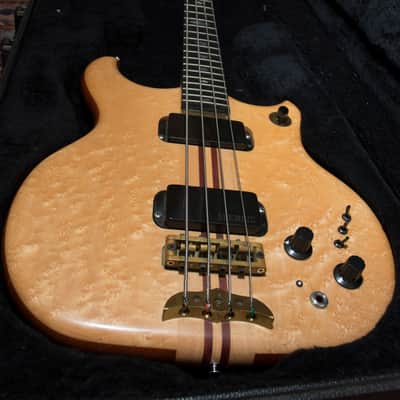 Alembic Distillate Bass 1983 Birdseye Maple and Mahogany Bild 2