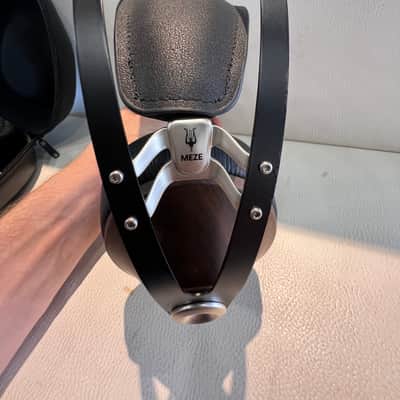 Meze 99 Classics Closed Over-Ear Headphones - Walnut Silver B-STOCK - No Original Box image 7