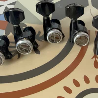 Gotoh Tuner 6 IN- Line Tuning Pegs Magnum Gotoh SG-381 in black image 4