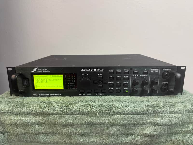 Fractal Audio Axe-FX II XL+ 2015 - 2018 - Black image 1