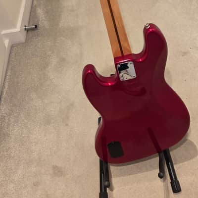 Fender Deluxe Active Jazz Bass 1998 - 2015 - Candy Apple Red image 5