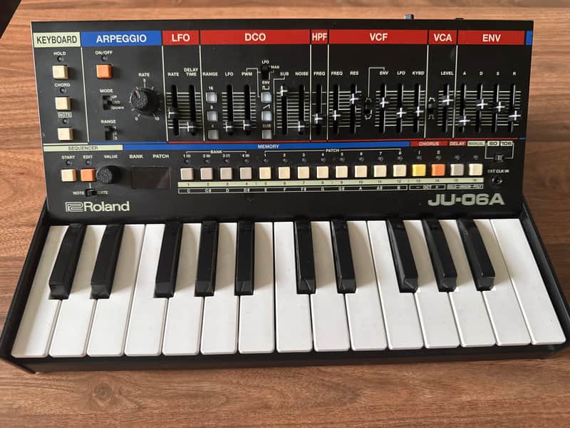Roland JU-06A Boutique Series Synthesizer Module + K-25m Keyboard image 1