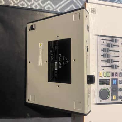 Behringer FLOW 8 Bluetooth Controlled 8-Input Digital Mixer 2020 - Present - Grey image 3