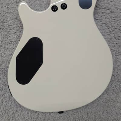 Mint EVH Wolfgang® Special TOM, Baked Maple Fingerboard, Husk White image 4