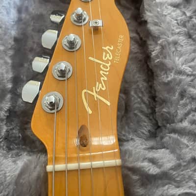 Fender American Ultra Telecaster with Maple Fretboard 2019 - Present - Arctic Pearl image 3
