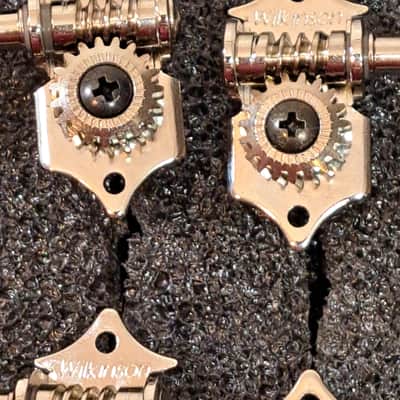 Wilkinson Vintage Open Gear Back Ukulele Tuning Machines -Set of 4 (2+2) - Chrome Finish with Black Knobs image 3