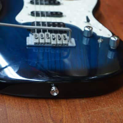 Vintage Levinson Blade RH4 Electric Guitar Blue / Black image 11