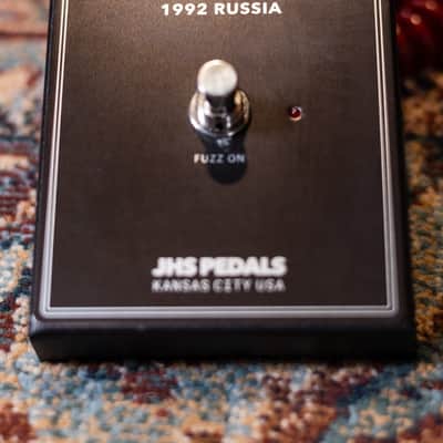 JHS Legends of Fuzz Crimson Guitar Effects Pedal image 2