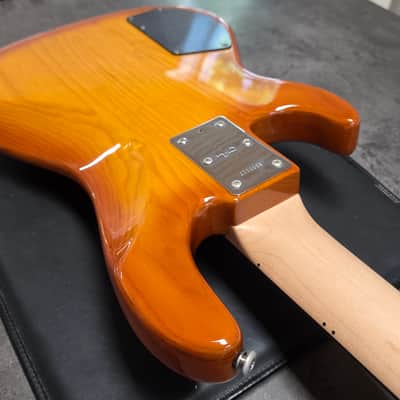 G&L L-5500 USA RARE Bass 5 String Honeyburst EMG American Leo Fender HH Jazz Bass Ash Body LOW SERIAL NUMBER! L5500 Rock Bass Custom Case image 22