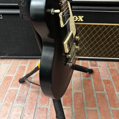 Gibson Les Paul Tribute Worn Ebony image 3