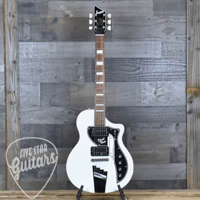 Pre-Owned Supro 1224DBHT Limited Edition David Bowie 1961 Dual Tone Hardtail - White with Hardshell Case image 3
