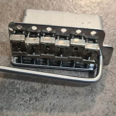 Original 1980s Fujigen MIJ ESP Stratocaster tremolo bridge - Incredibly rare piece... imagen 2