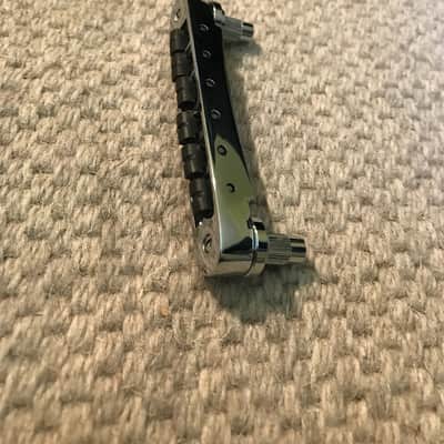 Graph Tech Resomax NV Bridge (4mm) & Tailpiece (M8) - Chrome image 3