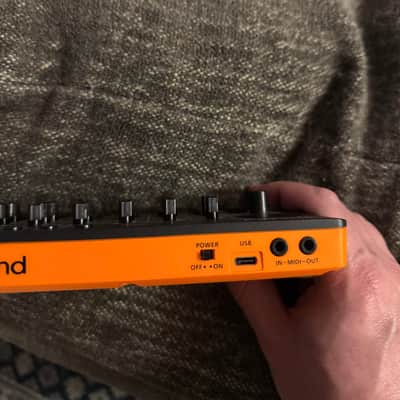 Roland T-8 AIRA Compact Beat Machine 2022 - Present - Black image 4