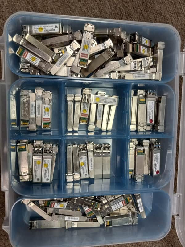 Lot of 100 Fiberstore & Finistar 8Gig SFP Memory Modules 8g Gigabyte image 1