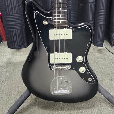 2017 Fender Limited Edition American Professional Jazzmaster – Silverburst – OHSC image 2