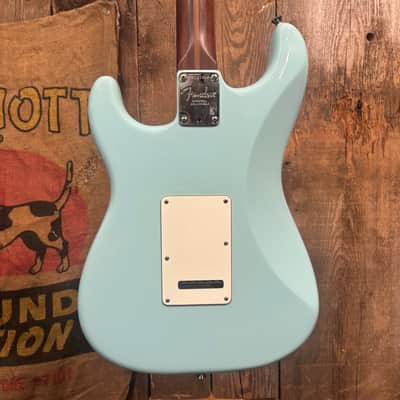 Fender Limited Edition American Standard Stratocaster with Rosewood Neck 2014 - Daphne Blue image 4
