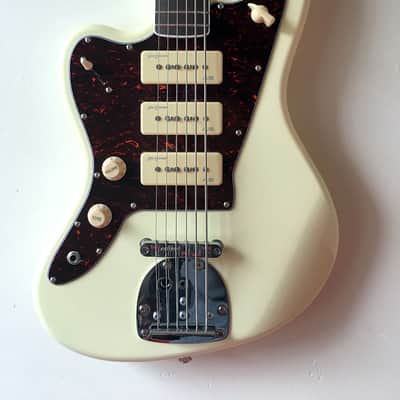 Revelation RJT 60 B Left Handed Vintage White Bass VI Lefty RJT 60B image 9