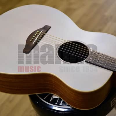 Yamaha STORIA I Mk 1 Concert Off-White Electro Acoustic Guitar image 3