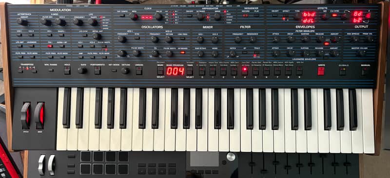 Dave Smith Instruments OB-6 49-Key 6-voice Polyphonic Synthesizer