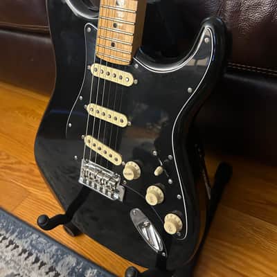 Fender Player Stratocaster special edition Electric Guitar image 5