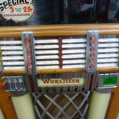 Holy Grail of all Jukeboxes 1946 Wurlitzer 1015 Bubbler, all original image 4