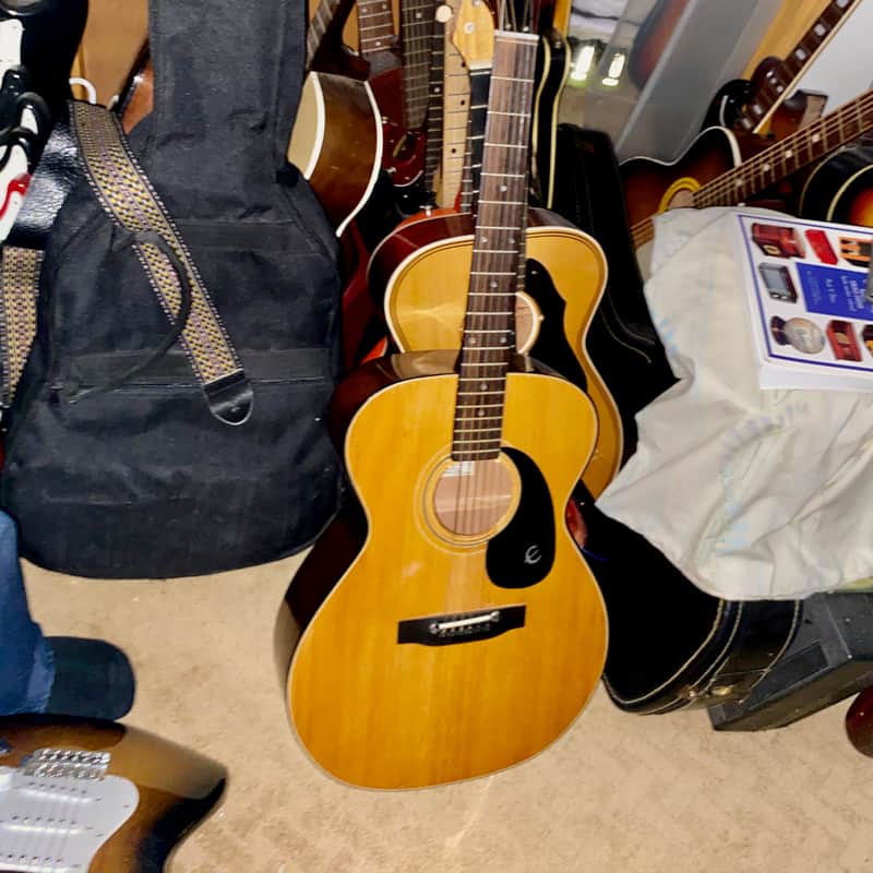 1971 – 1979 Epiphone FT-130 Caballero Natural