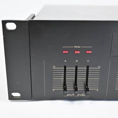 Korg SDD-3300 Triple Digital Delay image 2