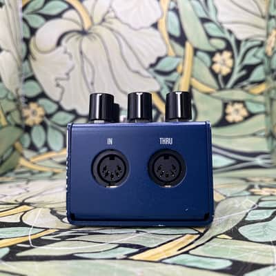 Walrus Audio Mako Series M1 High-Fidelity Modulation Machine - Used image 5