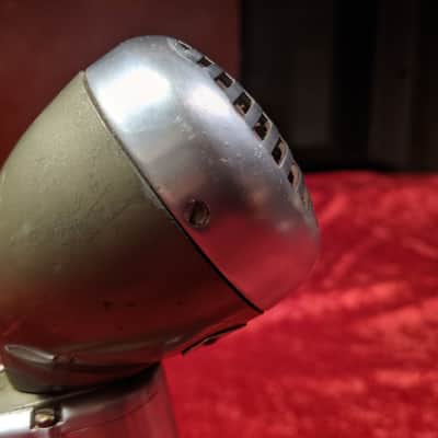 VINTAGE Shure Brothers Inc S36 520SL Green Bullet Controlled Magnetic Microphone Green/silver RARE image 5
