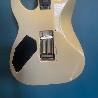 1989 Kramer Pacer Custom II in Flip Flop Champagne with HSC HSS Floyd image 5