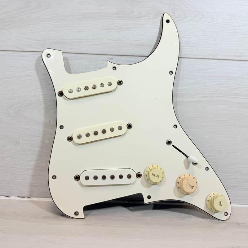 Unknown Loaded Strat-Style Pickguard Assembly – 3 Single Coil Pickups, 5-Way Switch, Full Wiring Harness image 1